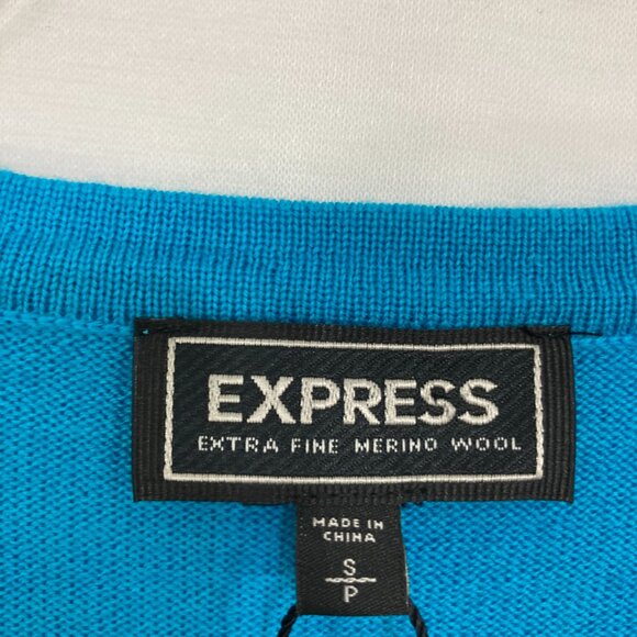 New Express size Small V Neck Merino Wool Pullover Sweater Quiet Luxury - Picture 2 of 9